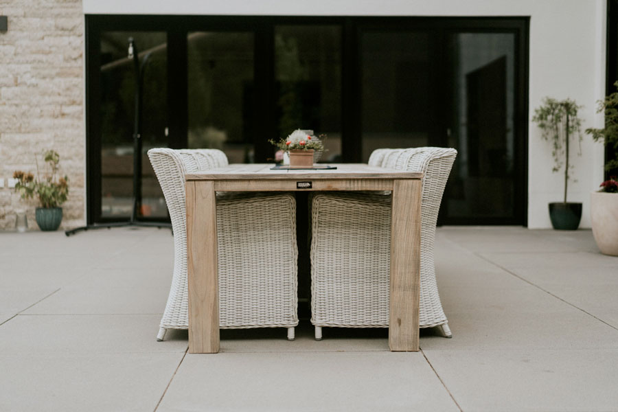 Essgruppe Gartenmöbel: Tisch und Stühle